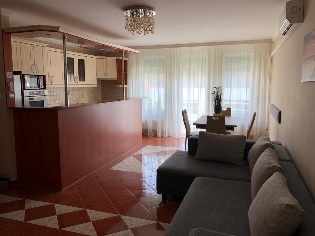 Alina Apartmanok Hajduszoboszlo Luaran gambar