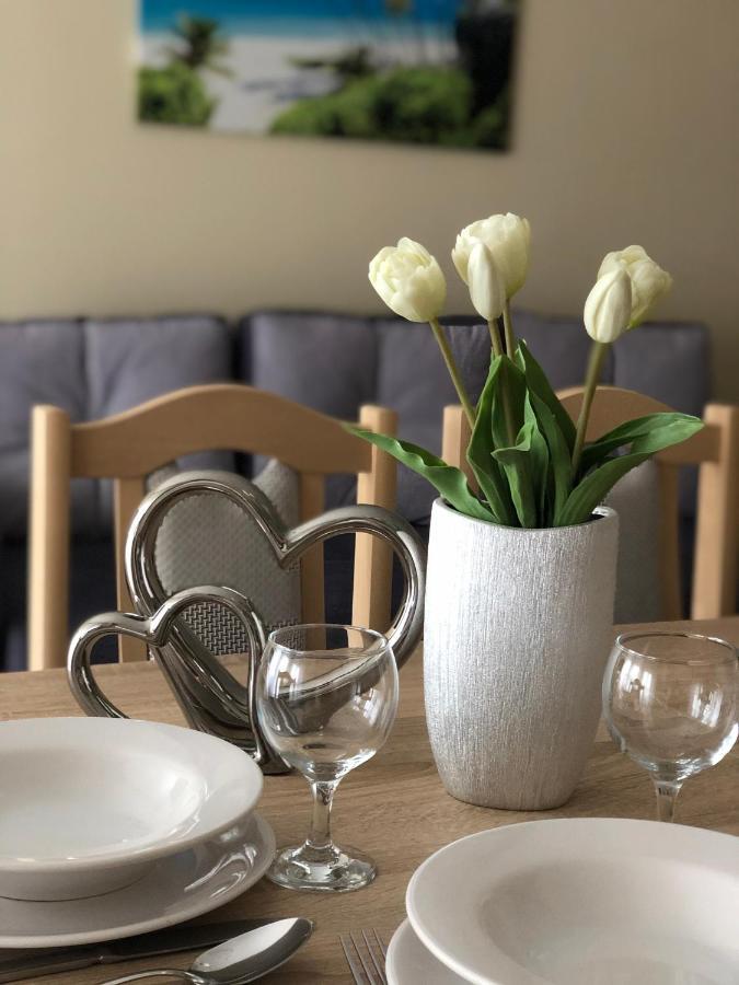 Alina Apartmanok Hajduszoboszlo Luaran gambar