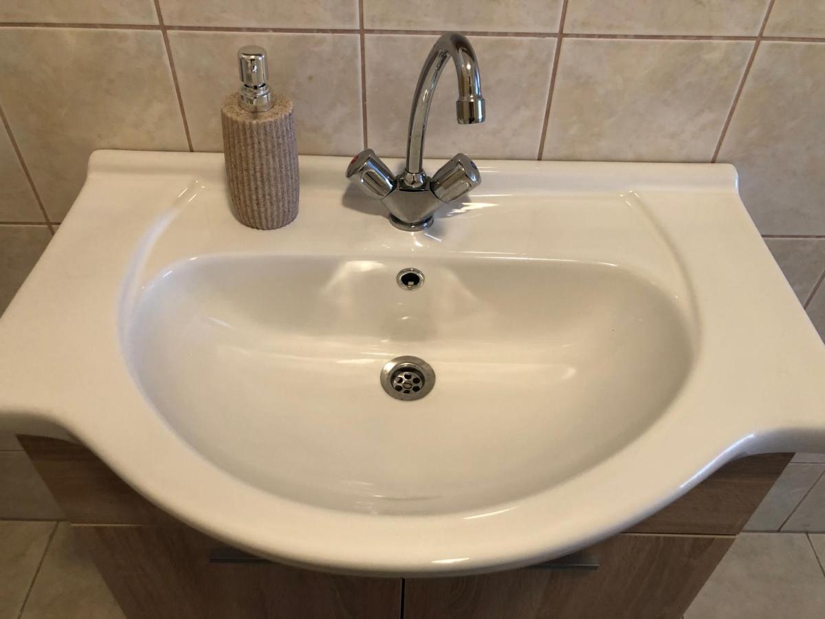 Alina Apartmanok Hajduszoboszlo Luaran gambar