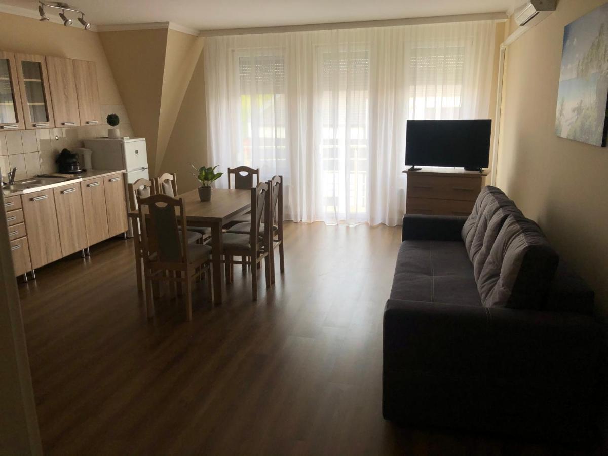 Alina Apartmanok Hajduszoboszlo Luaran gambar