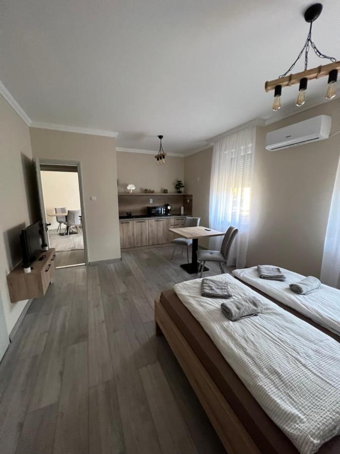 Alina Apartmanok Hajduszoboszlo Luaran gambar
