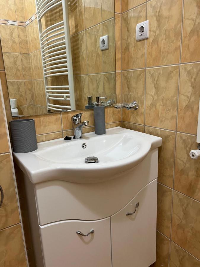 Alina Apartmanok Hajduszoboszlo Luaran gambar